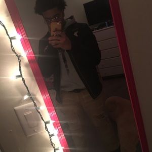 Meet your Posher, Dakota